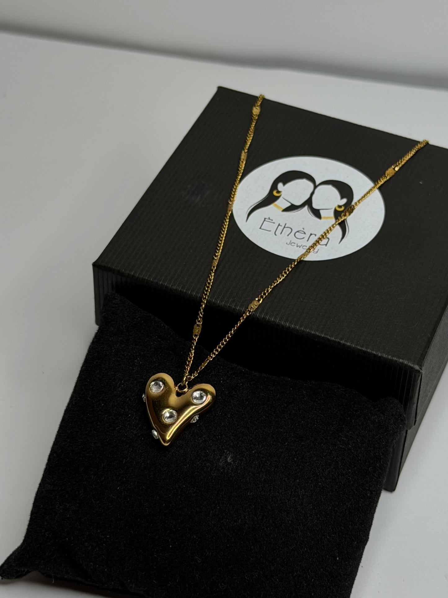 Heart Neck