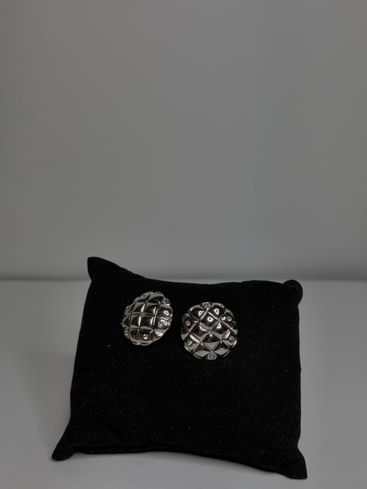 Earrings with tiny Sparkling Stones